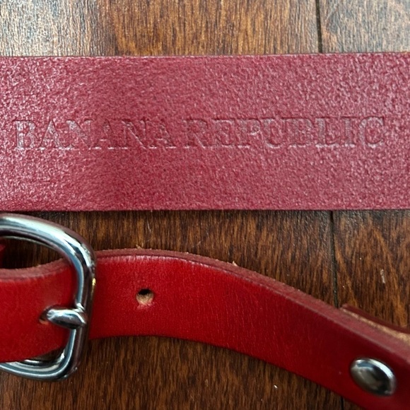 Banana Republic Red Leather Belt with Silver Buckle and Rings, Size Small - Picture 15 of 16